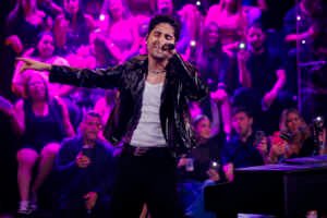 Hugo Henrique volta às suas raízes em “Simplesmente Saudade”