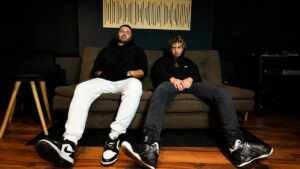 DRON e GALLYARD unem Reggaeton e Trap em “BEBECITA”