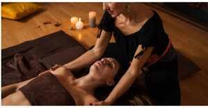 Massagem tântrica: o que é, como funciona e quais cuidados considerar