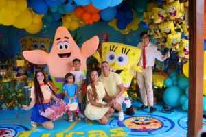 Evelyn Regly celebra 7 anos do filho Lucas com festa temática de Bob Esponja: “Ele é festeiro igual a mim”