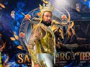 Daniel Zarmanno encarna São Jorge na final de samba da Rosa de Ouro e celebra expectativa pelo Carnaval 2027