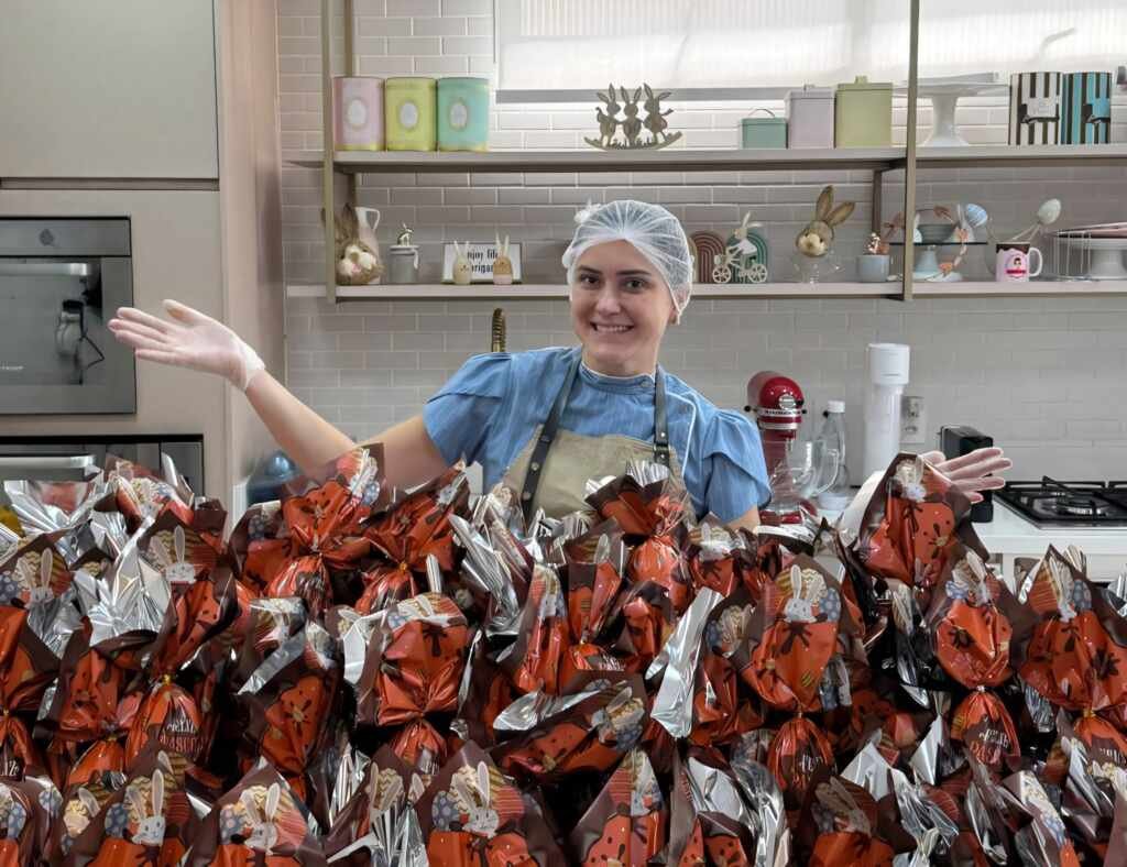 Mãe transforma cozinha de casa em império educacional, fatura R$ 8 milhões e conquista 30 mil alunas IMG 20260904 WA0025
